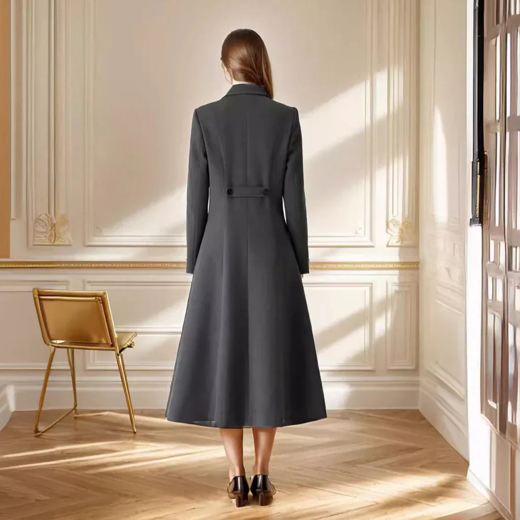 Jacinthe | Langer Damen Mantel mit Doppelreihe & Wollmix in A-Linie