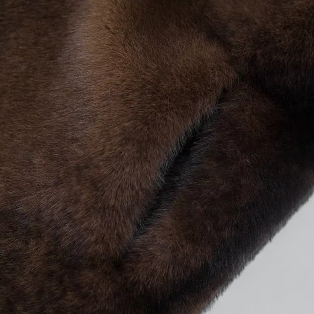 Yvelisse | Damen Faux-Fur Mantel – Dunkelbrauner Long Trench für luxuriöse Wintermode