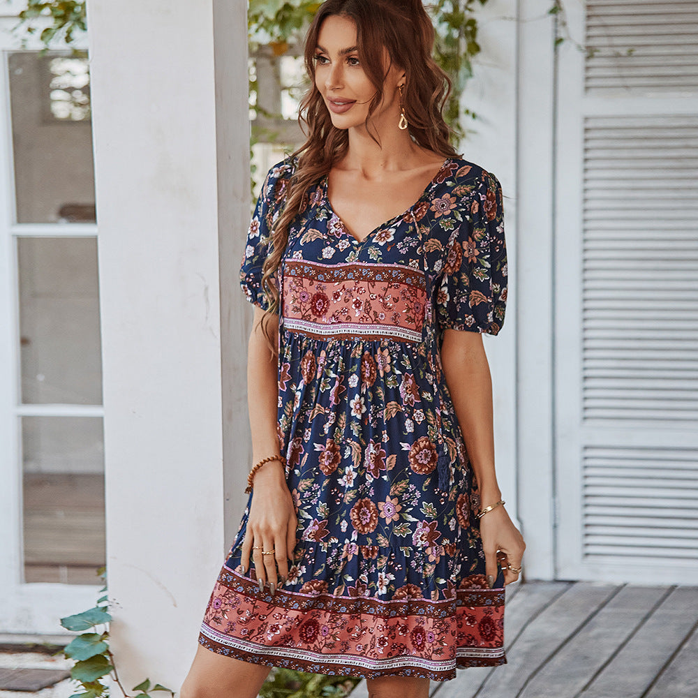 Nicola | Boho Sommerkleid mit Blumenmuster, V-Ausschnitt & Puffärmeln – Luftig, Feminin & Ideal für warme Tage