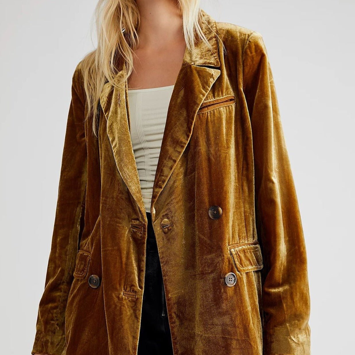 Damarisse | Damen Samt Blazer mit Klassischem Revers & Doppelreihigen Knöpfen