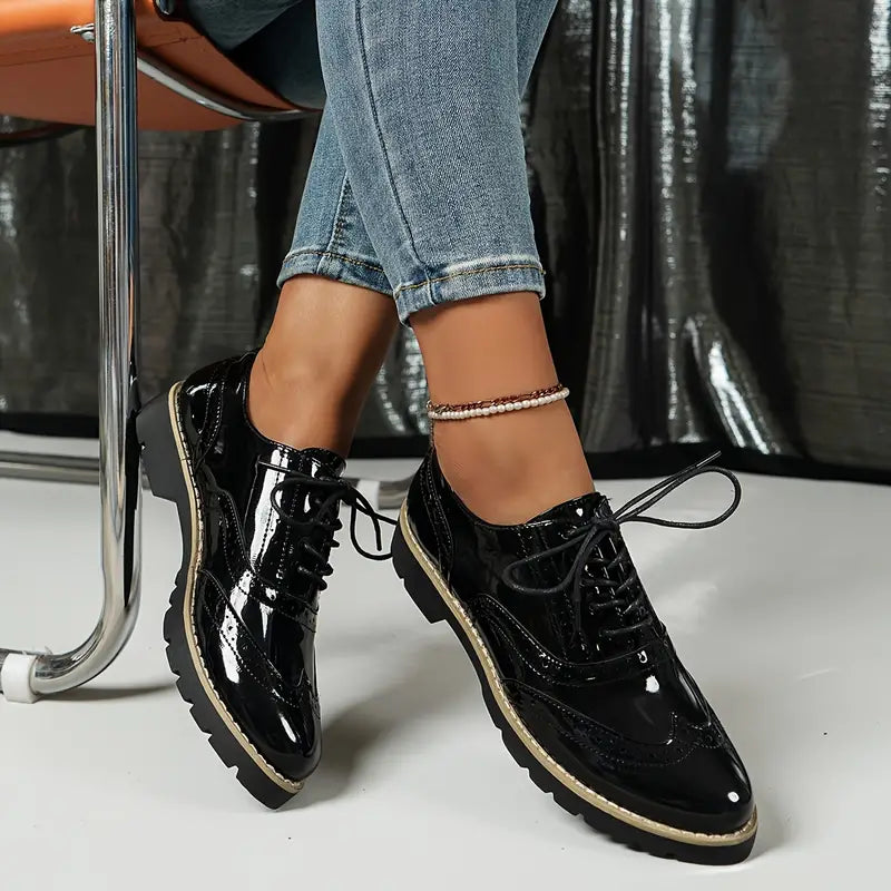 Novessa | Damen Schnürschuhe, Glänzend & Stilvoll für elegante Outfits
