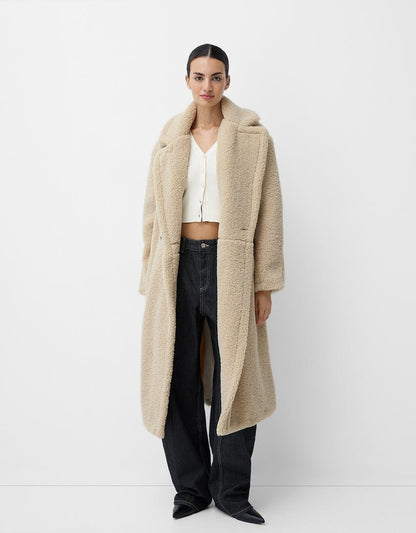 Priscille | Damen Oversized Teddyfell Wintermantel mit Reverskragen & Knopfverschluss