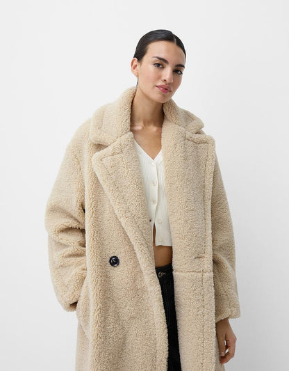 Priscille | Damen Oversized Teddyfell Wintermantel mit Reverskragen & Knopfverschluss