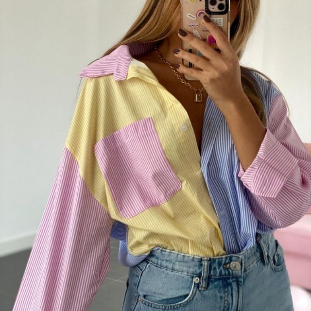 Squichie | Damen Oversize-Bluse mit Reverskragen, Knopfleiste & mehrfarbigen Streifen