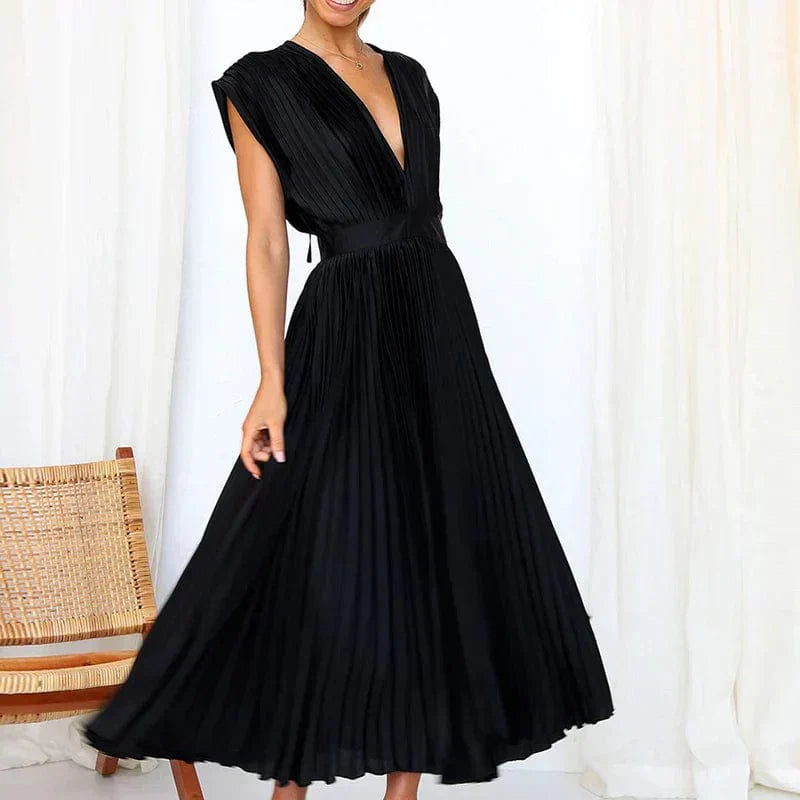 Plissiertes Abendkleid mit V-Ausschnitt – Elegant, Feminin & Fließend
