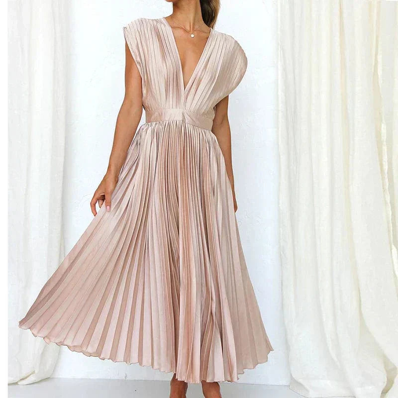 Plissiertes Abendkleid mit V-Ausschnitt – Elegant, Feminin & Fließend