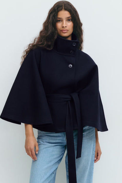 Damen Cape-Mantel mit Gürtel | Elegante Jacke mit hohem Kragen