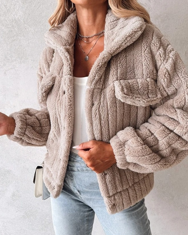 Gadrisse | Kurzjacke Damen Teddy-Stil | Kuschelig, Reverskragen & Stilvoll für Alltag und Freizeit