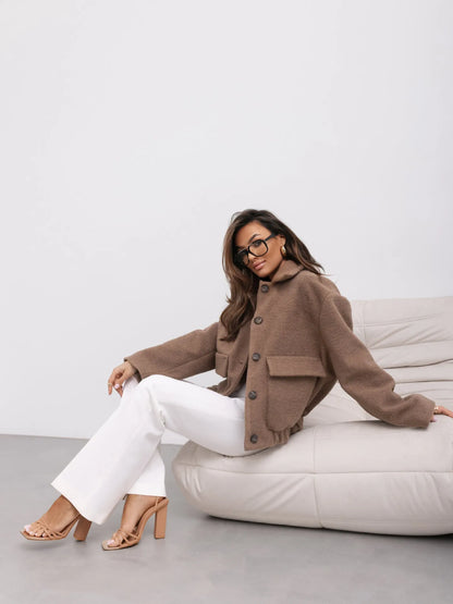 Damen Kurzjacke mit großen Taschen | Stylische Übergangsjacke für Alltag & Stadt
