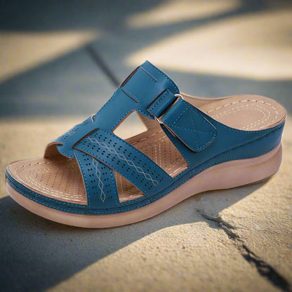 Sofibra | Damen Sommer-Sandalen mit Klettverschluss, Offener Zehenpartie & Robuster Plateausohle – Bequemer Freizeitstil
