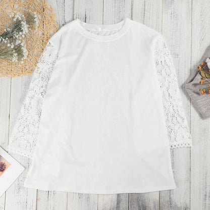 Schickie | Weißes Oversize-Shirt mit Spitzen-Ärmeln & Rundhals