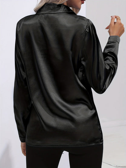 Avelyn | Elegante Satin-Bluse mit Reverskragen und Knopfleiste für Damen