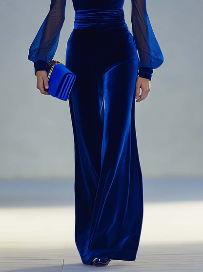 Eleganter Samt-Jumpsuit mit V-Ausschnitt – Glamourös, Komfortabel & Vielseitig