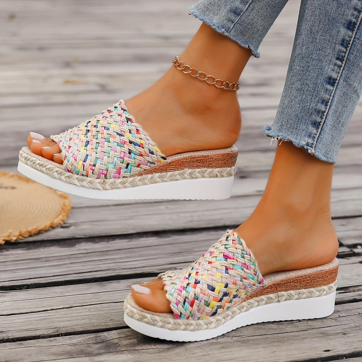 Rini | Damen Plateau-Slipper mit gewebtem Multicolor-Riemen – Bequeme Sommer-Pantoletten im Boho-Stil