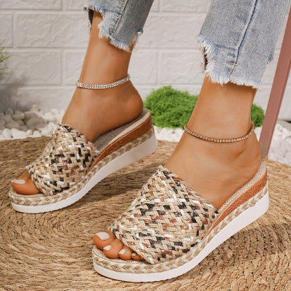 Rini | Damen Plateau-Slipper mit gewebtem Multicolor-Riemen – Bequeme Sommer-Pantoletten im Boho-Stil