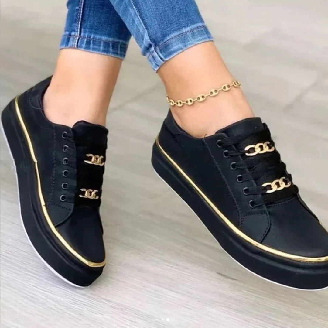 Welcy | Lace Sneakers Weiße Damen-Sneaker mit goldenen Akzenten & Schnürung für Alltag & Freizeit