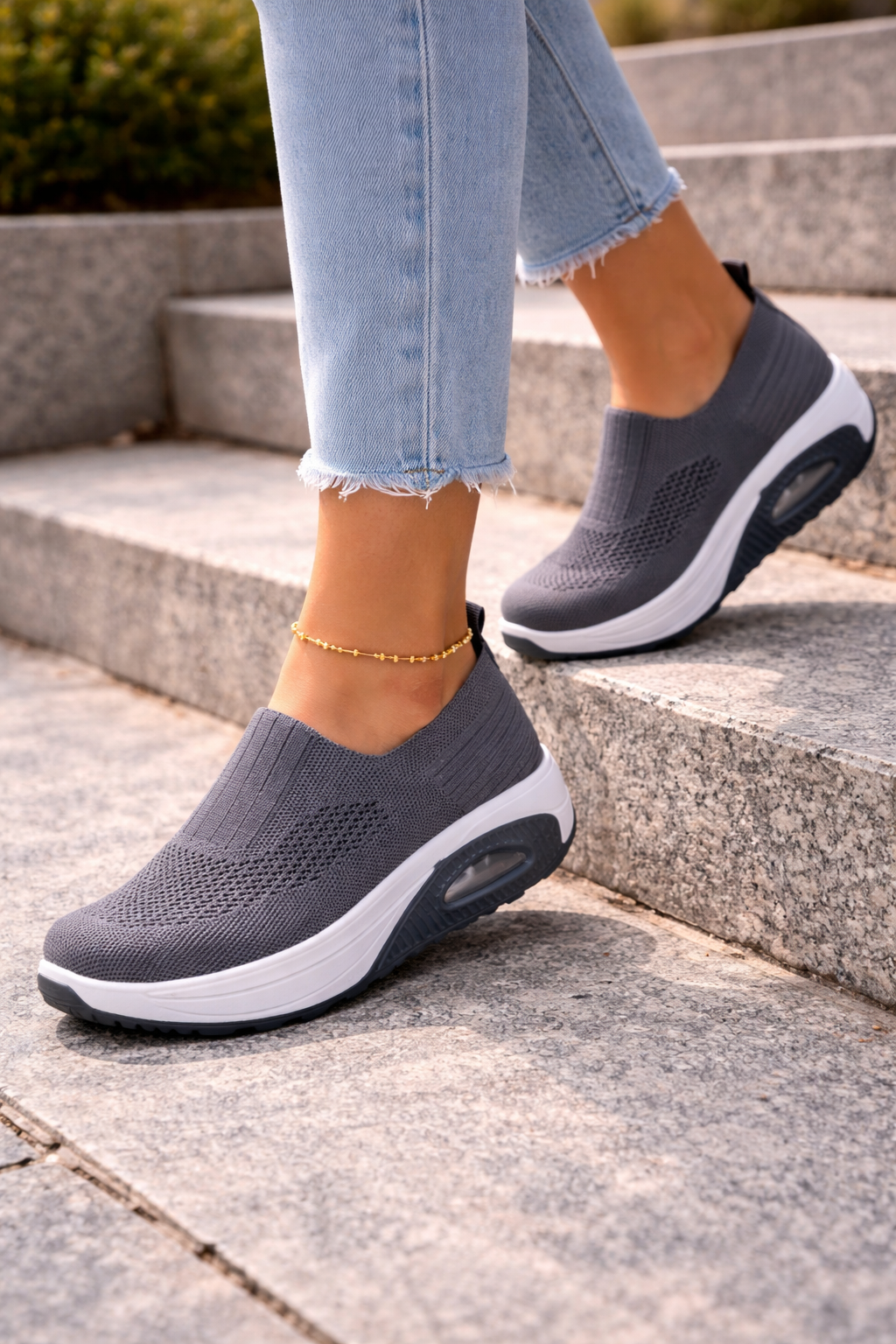 Damen Slip-On Walking-Schuhe mit atmungsaktivem Strick – Leichte Freizeitschuhe für Alltag und Reisen