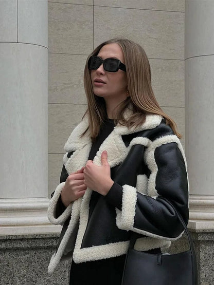 Sylvaine | Damen Oversized Winterjacke Kurz mit Kontrast-Details, Doppelreiher & Fleece-Futter