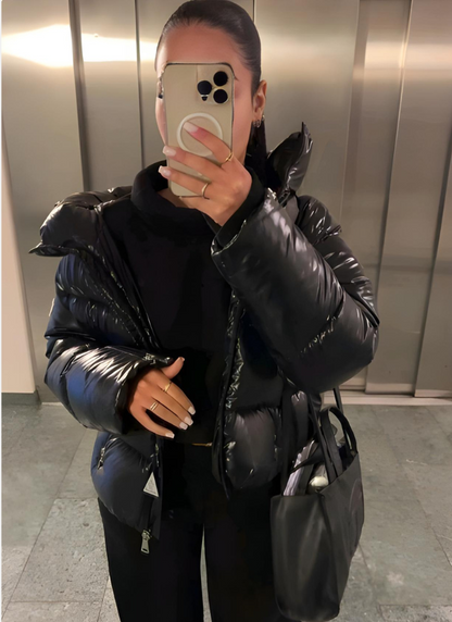 Damen Pufferjacke | Leichte Steppjacke mit glänzender Oberfläche für kalte Tage