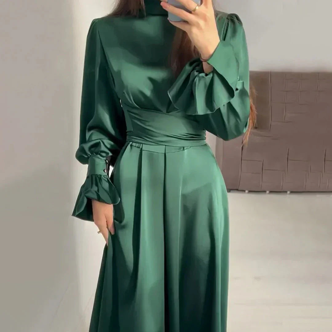 Cressinda | Damen Satin Maxikleid in Dunkelgrün mit Stehkragen & Puffärmeln