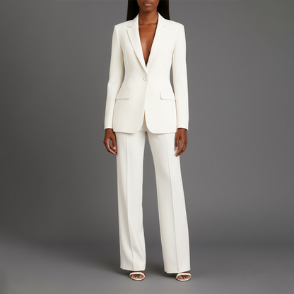 Eleganter Hosenanzug mit tailliertem Blazer – Zeitlos, Kraftvoll & Vielseitig