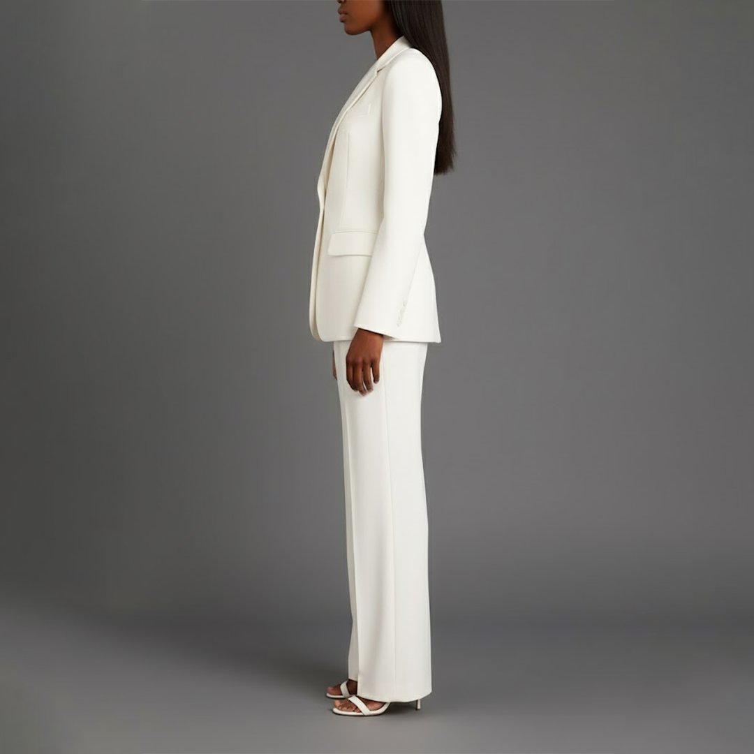 Eleganter Hosenanzug mit tailliertem Blazer – Zeitlos, Kraftvoll & Vielseitig