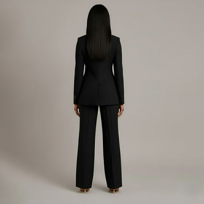 Eleganter Hosenanzug mit tailliertem Blazer – Zeitlos, Kraftvoll & Vielseitig