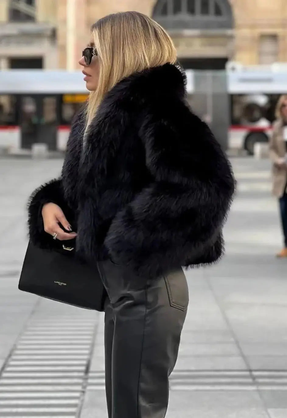 Oversize-Felljacke Damen | Kuscheliger Statement-Style für Alltag & City