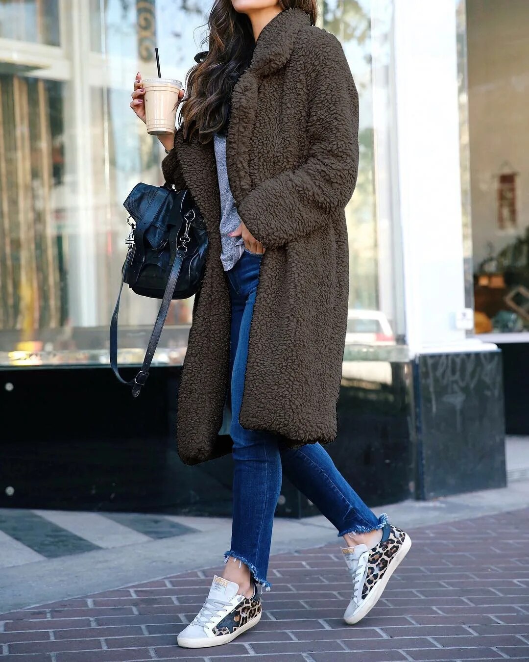 Zabelle | Damen Teddy Plüschmantel Lang mit Winter-Futter & Elegantem Design