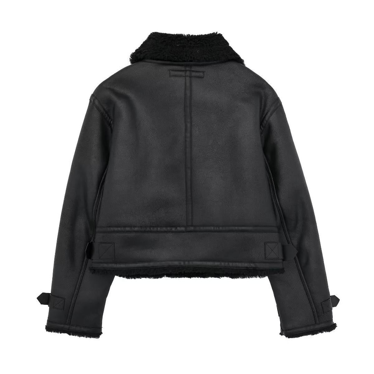 Kurze Damen Winterjacke mit Kunstfellkragen | Schwarz, Wattiert & Modern