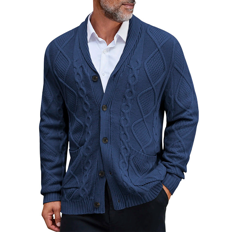 Herren Grobstrickjacke | Elegantes Zopfmuster & Praktische Taschen | Warm & Stilvoll
