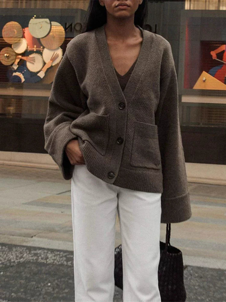 Jessamy | Damen Oversized Cardigan mit V-Ausschnitt & Knopfverschluss