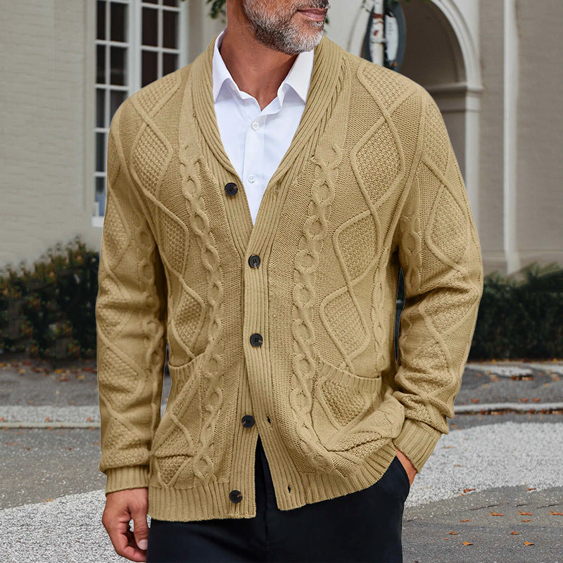 Herren Grobstrickjacke | Elegantes Zopfmuster & Praktische Taschen | Warm & Stilvoll