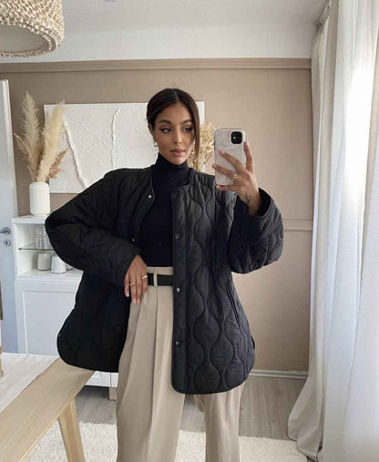 Eleri | Damen Leichte Steppjacke mit Knöpfen, lockere Passform & zeitlosem Design