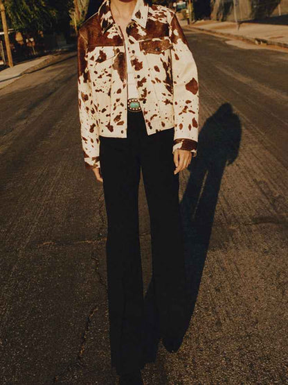 Devoria | Damen Jacke im Kuhmuster mit Reverskragen & Druckknopfverschluss