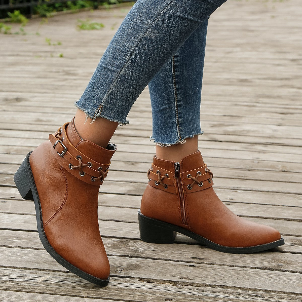 Rianni | Damen Stiefeletten mit Spitzem Zeh, Blockabsatz & Schnallen-Schnür-Design – Elegant & Modern für Herbst & Winter