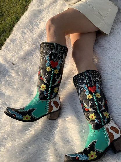 Anya | Bestickte Cowboy-Stiefel – Bunte Blumen, Blockabsatz & Western-Look für Damen