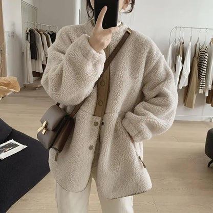 Aldoria | Damen Teddyjacke Beige, Oversized mit Knöpfen, Kuschelig & Elegant im Chic Style