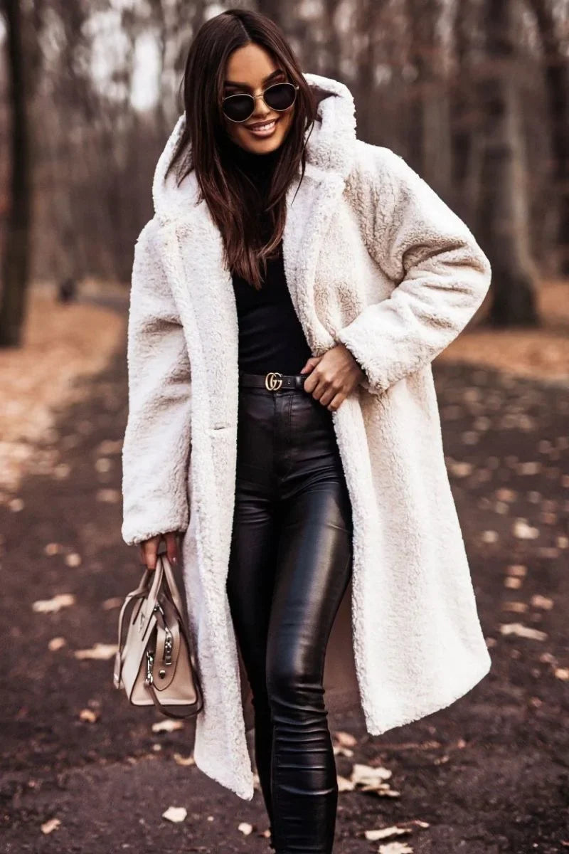 Cassara | Damen Kapuzenplüschmantel in Uni-Farbe, langer Kuschel-Mantel