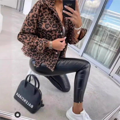 Lenna | Damen Jeansjacke mit Leopardenmuster – Stylische Freizeitjacke im Animal‑Print