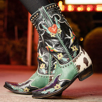 Anya | Bestickte Cowboy-Stiefel – Bunte Blumen, Blockabsatz & Western-Look für Damen