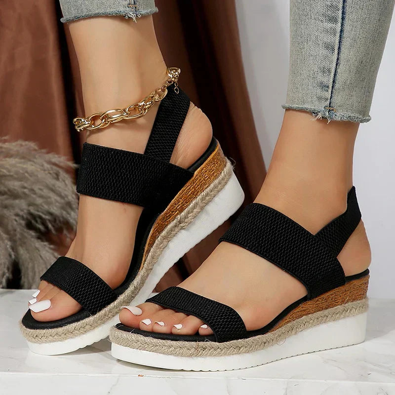 Amabel | Damen Keilsandaletten mit offenem Zehenbereich & Fersenriemen – Bequeme Slip-On Sommer-Sandalen mit Keilabsatz