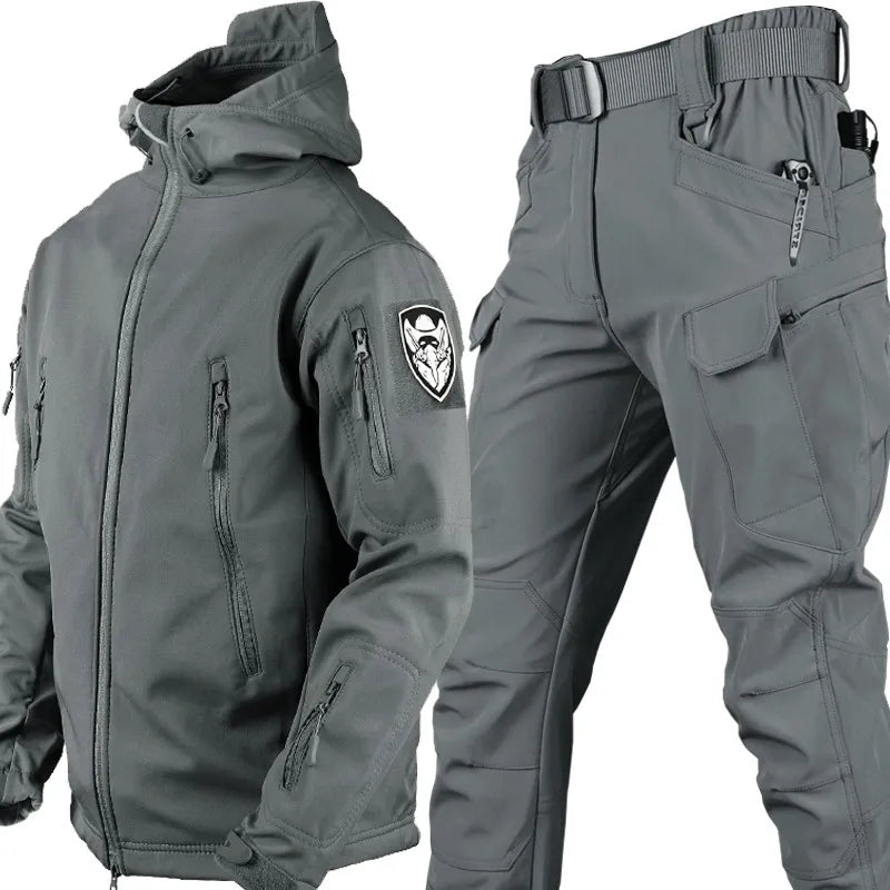 Daniel | Herren Tactical Set mit Kapuzenjacke & Mehrfach-Taschen Hose, wind- & wasserabweisend