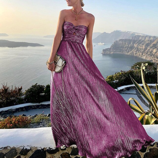 Trägerloses Plisseekleid mit fließendem Rock – Elegant, Feminin & Sommerlich