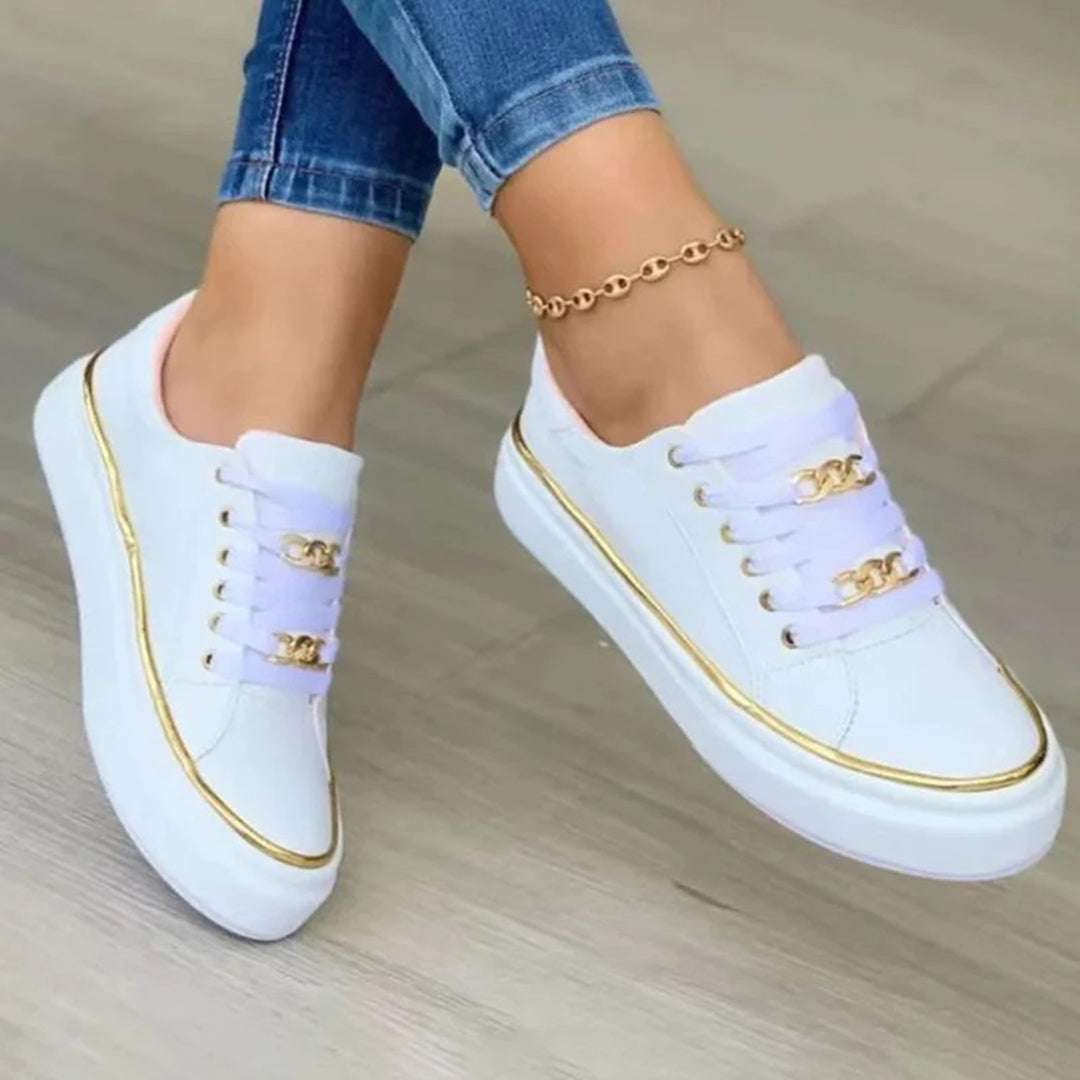 Welcy | Lace Sneakers Weiße Damen-Sneaker mit goldenen Akzenten & Schnürung für Alltag & Freizeit