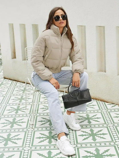 Stellaria | Damen Cropped Puffer Bomberjacke Beige mit Reißverschluss & Elastischem Saum