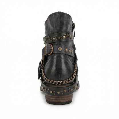Damen Stiefeletten | Kurze Boots mit Ketten, Nieten und dekorativen Riemen