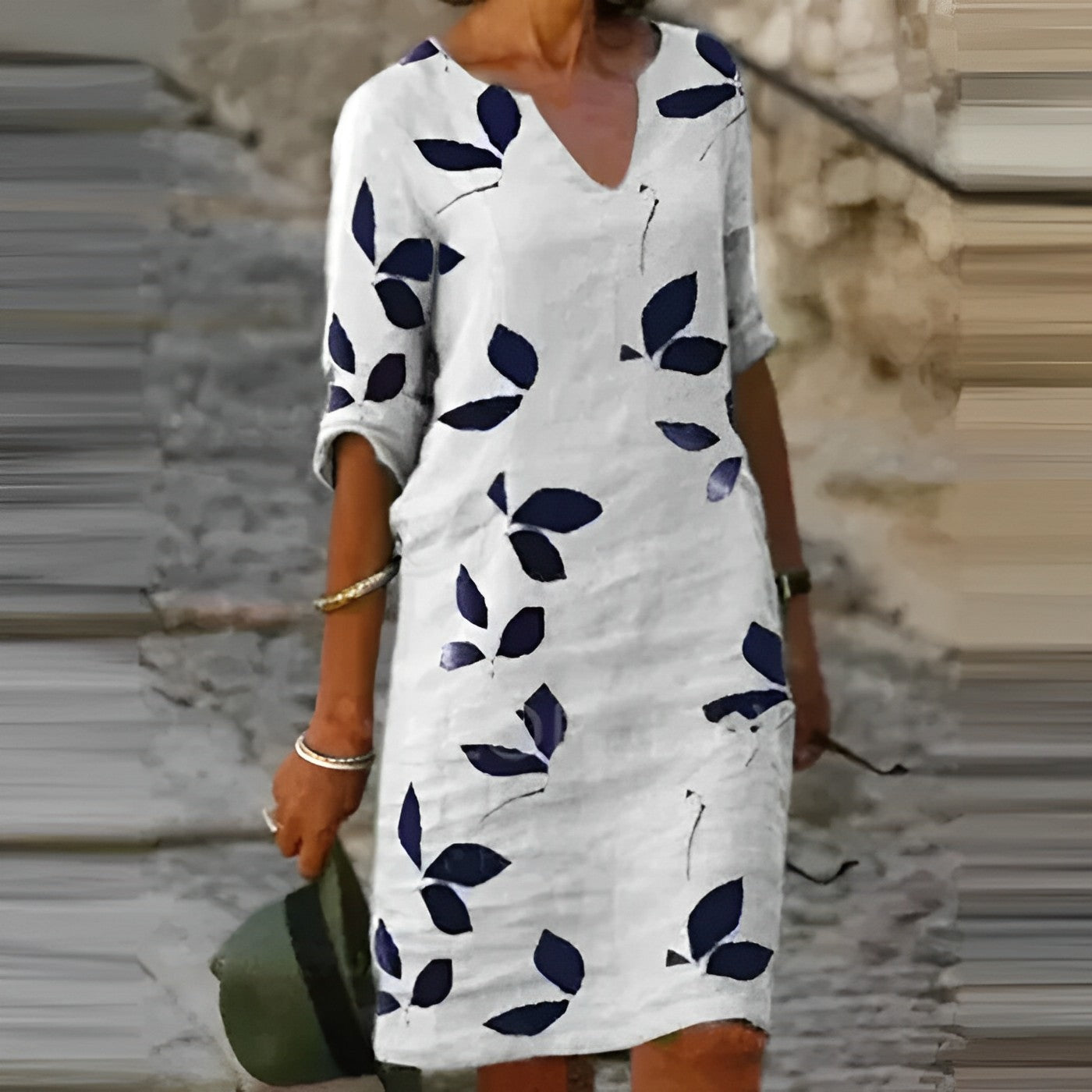 Leichtes Sommerkleid mit V-Ausschnitt – Natürlich, Komfortabel & Vielseitig