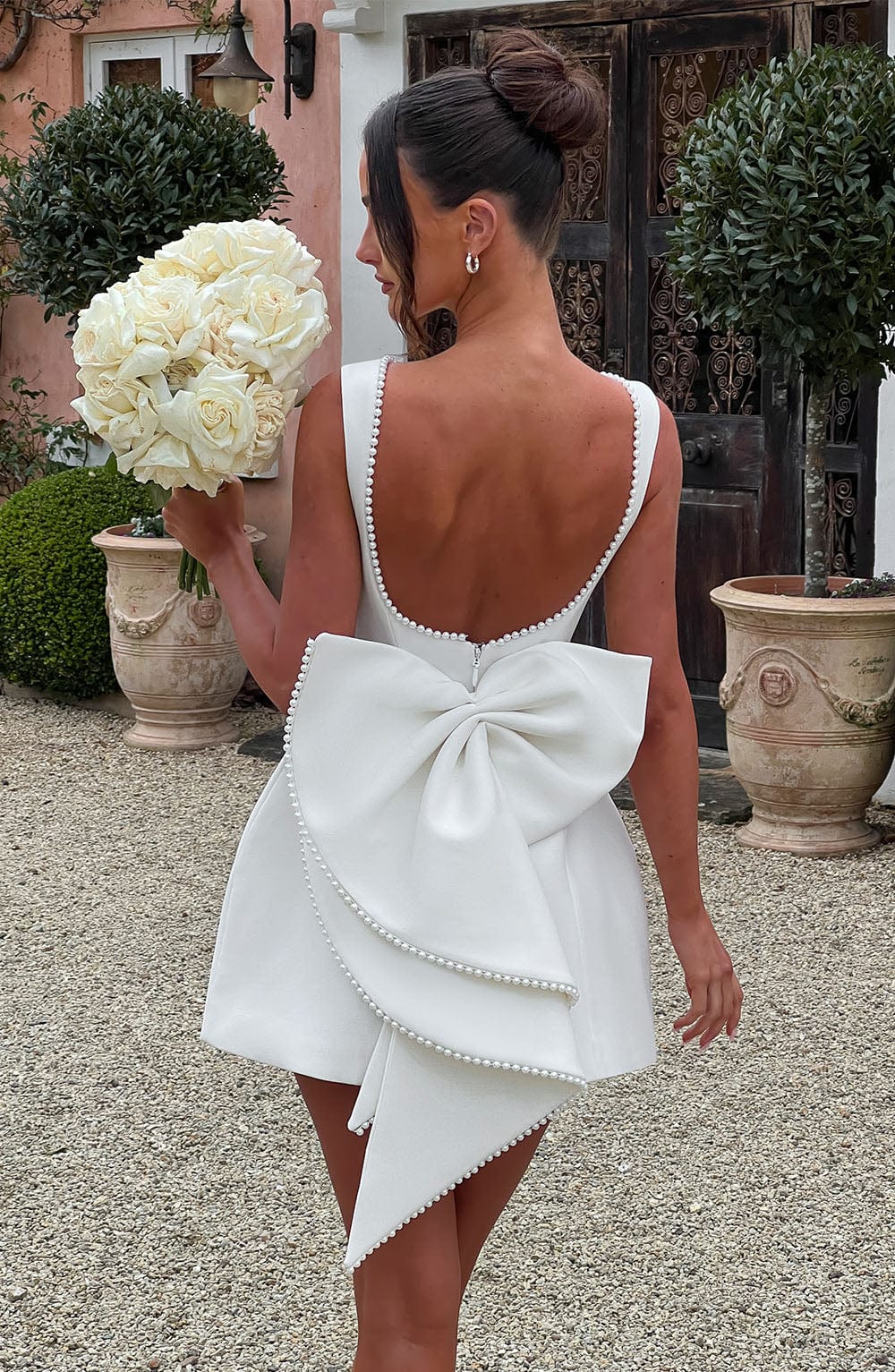 Damen Elegantes Kurzkleid mit Rückenausschnitt und Schleife – Festliches Kleid für Hochzeiten und besondere Anlässe