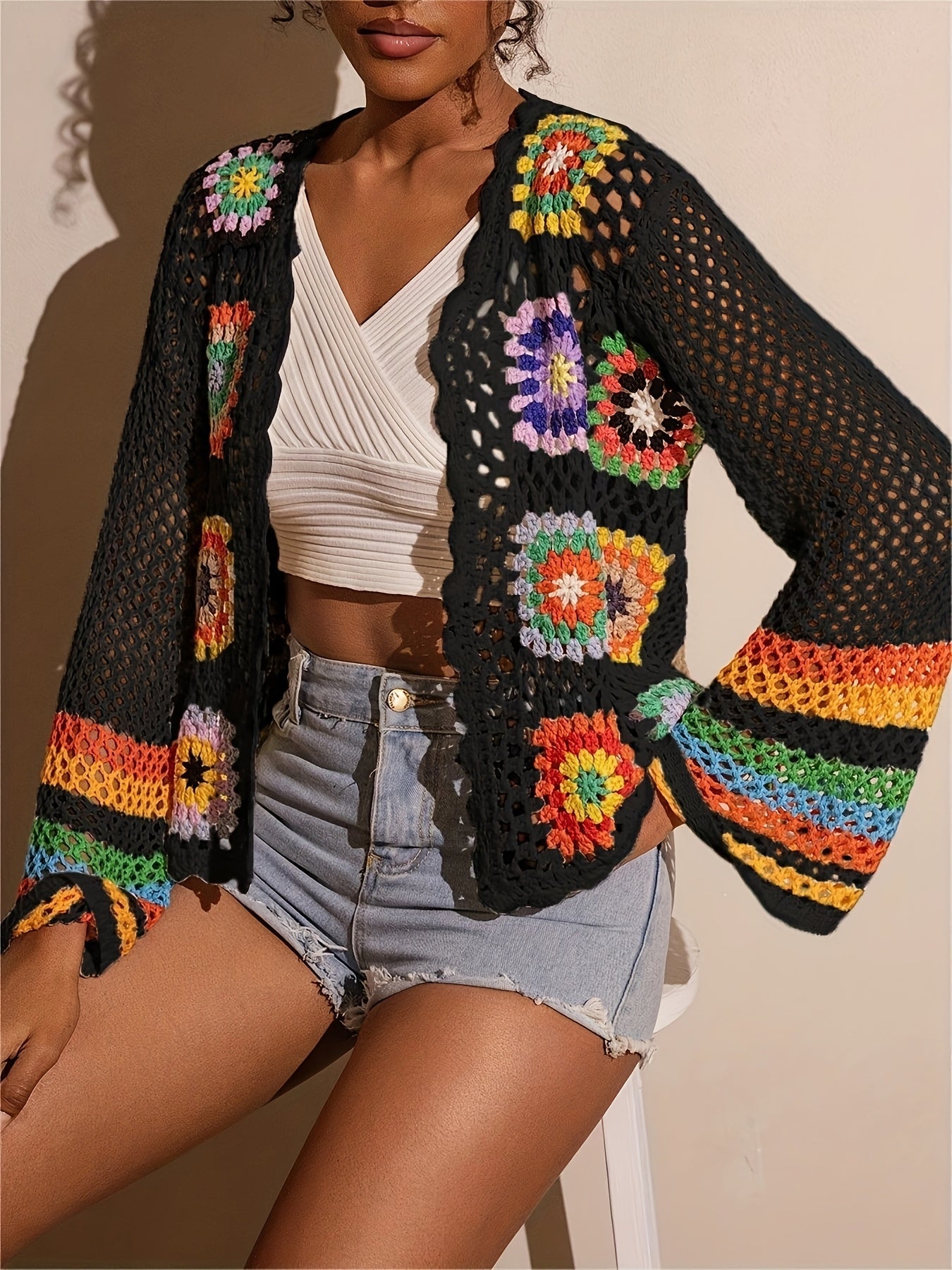 Serandi | Crochet Patch Cardigan mit Blumenmuster & Weiten Ärmeln für Damen